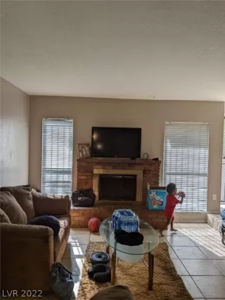 Photo #1: 2367927 Listing 