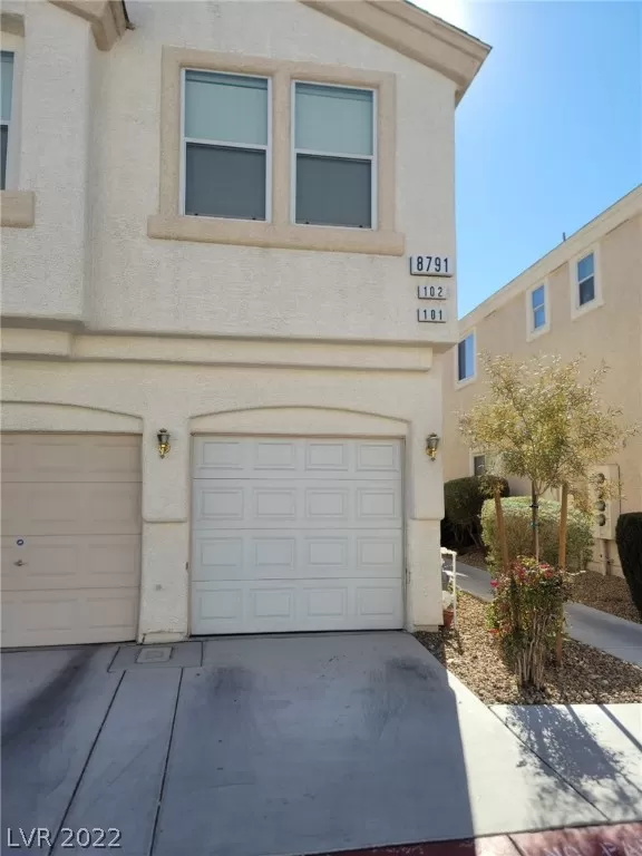 MLS: 2367932 Condo For Sale