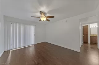 Photo #3: 2367933 Listing 