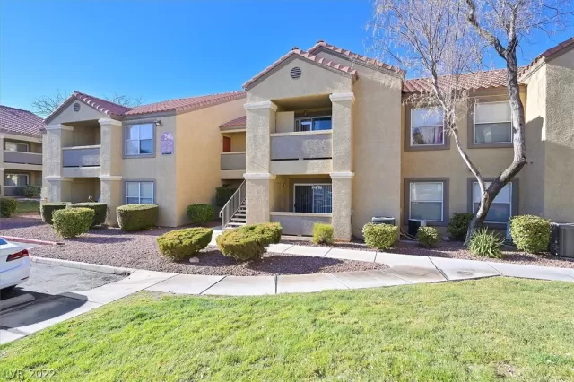 MLS: 2367934 Condo For Sale