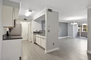 Photo #1: 2367934 Listing