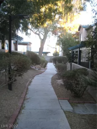 Photo #3: 2367969 Listing 