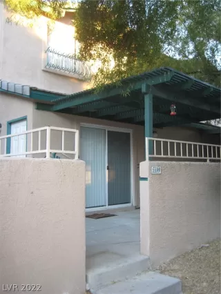 Photo #5: 2367969 Listing 