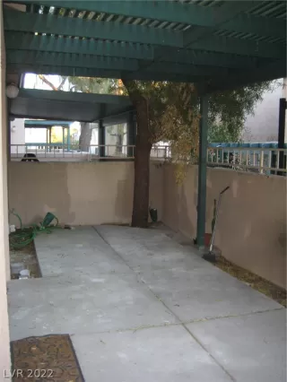 Photo #6: 2367969 Listing 