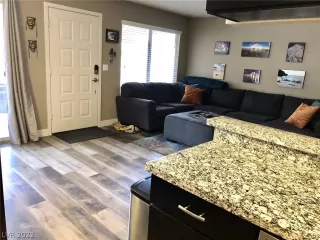 Photo #1: 2367973 Listing