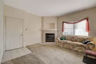 Photo #2: 2367979 Listing