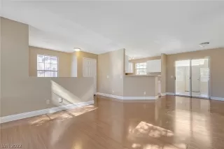 Photo #2: 2367980 Listing