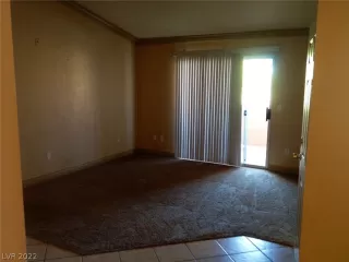 Photo #4: 2367981 Listing