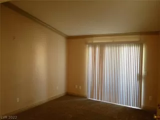 Photo #5: 2367981 Listing