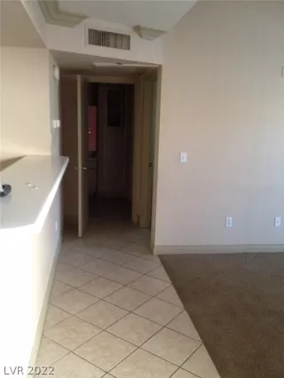 Photo #6: 2367981 Listing