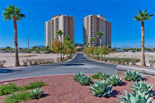 MLS: 2367993 Condo For Sale