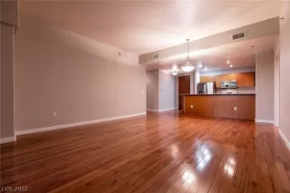 Photo #6: 2367993 Listing 