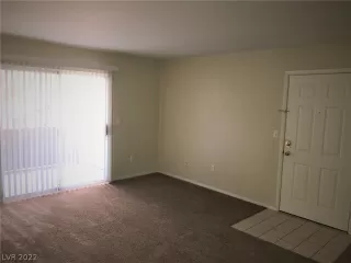 Photo #3: 2368004 Listing