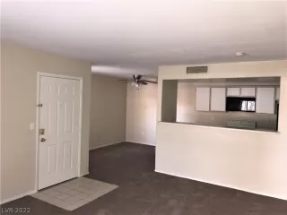 Photo #4: 2368004 Listing