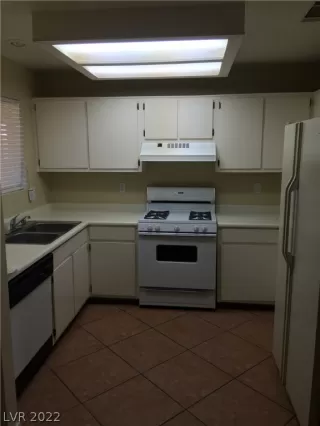 Photo #6: 2368034 Listing 