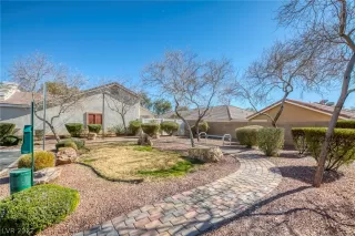 Photo #2: 2368089 Listing