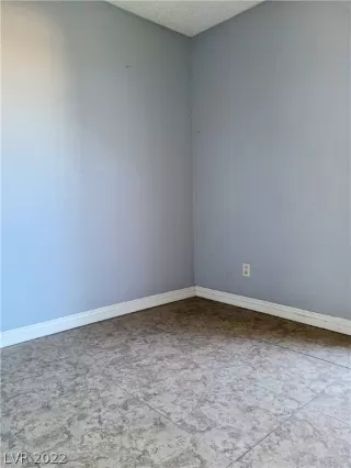 Photo #4: 2368101 Listing 