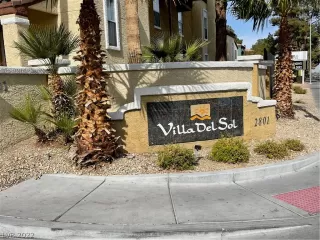 Photo #2: 2368103 Listing