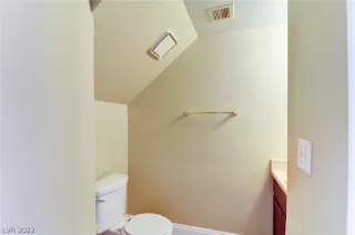 Photo #4: 2368104 Listing 