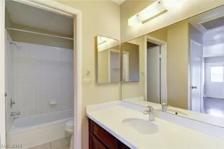 Photo #6: 2368104 Listing 