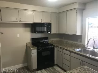 Photo #1: 2368109 Listing