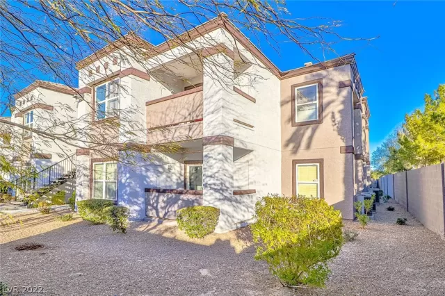 MLS: 2368112 Condo For Sale