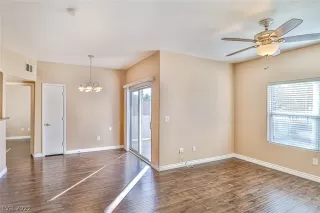 Photo #3: 2368112 Listing