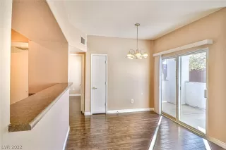 Photo #6: 2368112 Listing