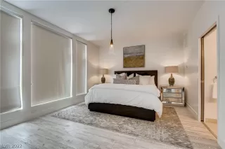 Photo #5: 2368115 Listing