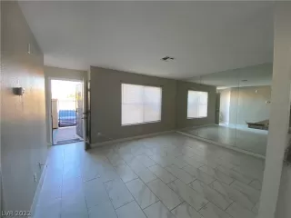 Photo #1: 2368126 Listing 