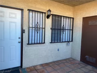 Photo #5: 2368126 Listing 