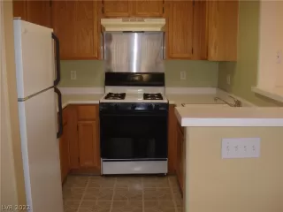 Photo #4: 2368139 Listing 