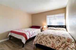 Photo #6: 2368166 Listing 