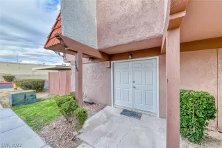 Photo #2: 2368188 Listing 