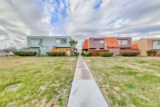 Photo #5: 2368188 Listing 