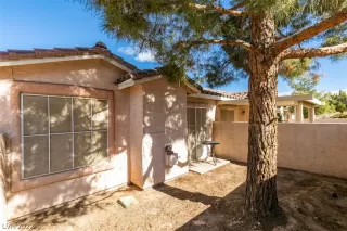 Photo #2: 2368189 Listing 