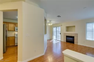 Photo #5: 2368189 Listing 