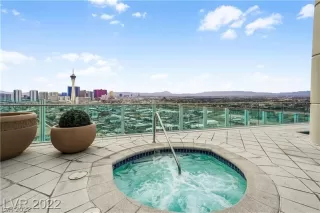 Photo #5: 2368210 Listing 