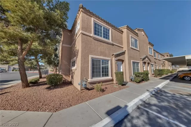 MLS: 2368229 Condo For Sale