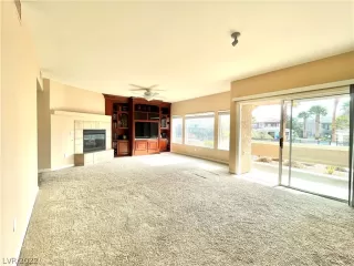 Photo #3: 2368243 Listing