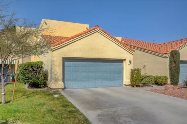 MLS: 2368262 Condo For Sale