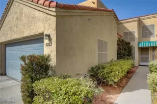 Photo #2: 2368262 Listing 