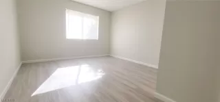 Photo #5: 2368263 Listing 