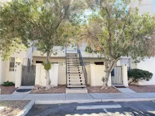 Photo #1: 2368268 Listing