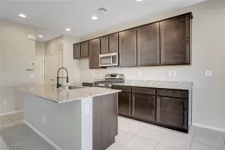 Photo #6: 2368273 Listing 