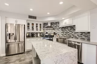 Photo #5: 2368274 Listing 