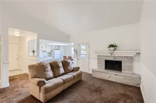 Photo #2: 2368286 Listing