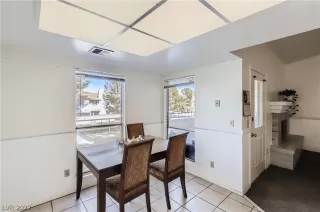 Photo #5: 2368286 Listing