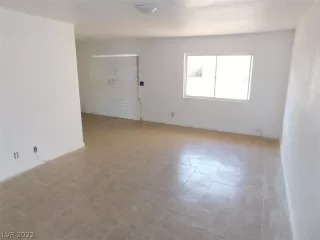 Photo #2: 2368317 Listing 