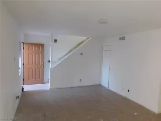 Photo #4: 2368317 Listing 